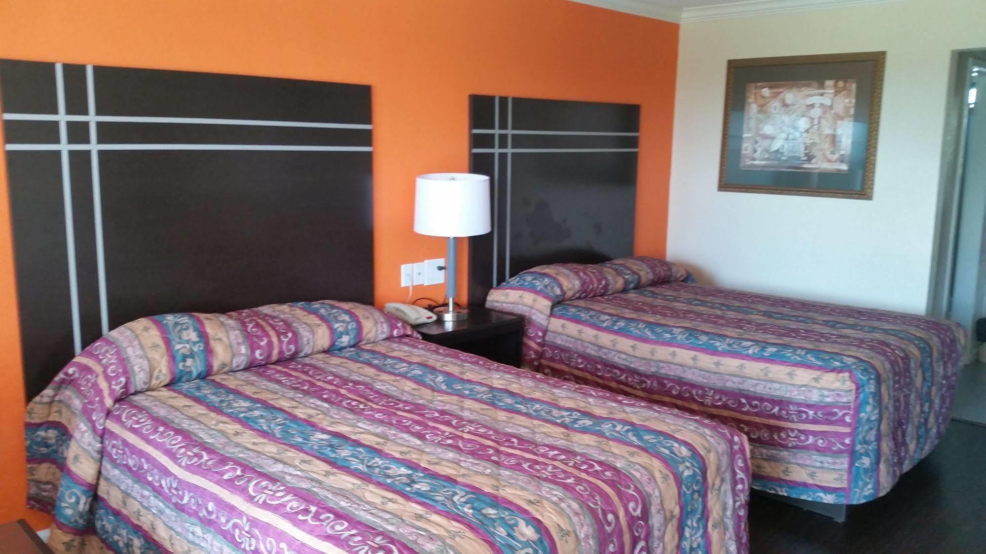 Heart Of Texas Motel Austin Bagian luar foto