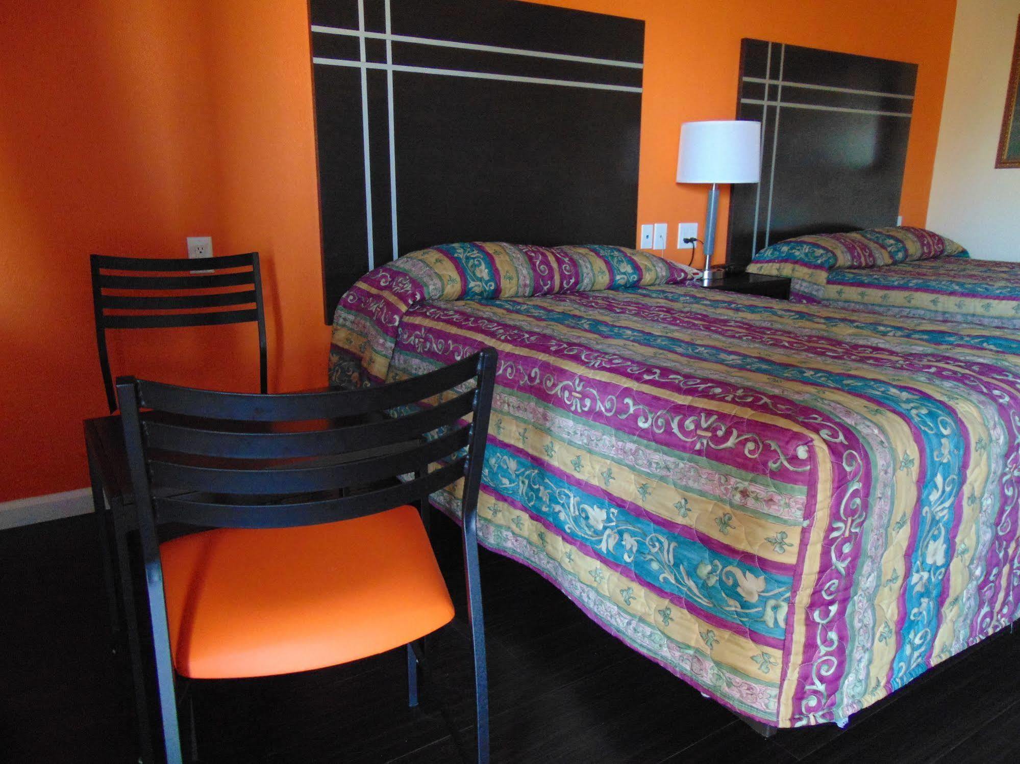 Heart Of Texas Motel Austin Bagian luar foto