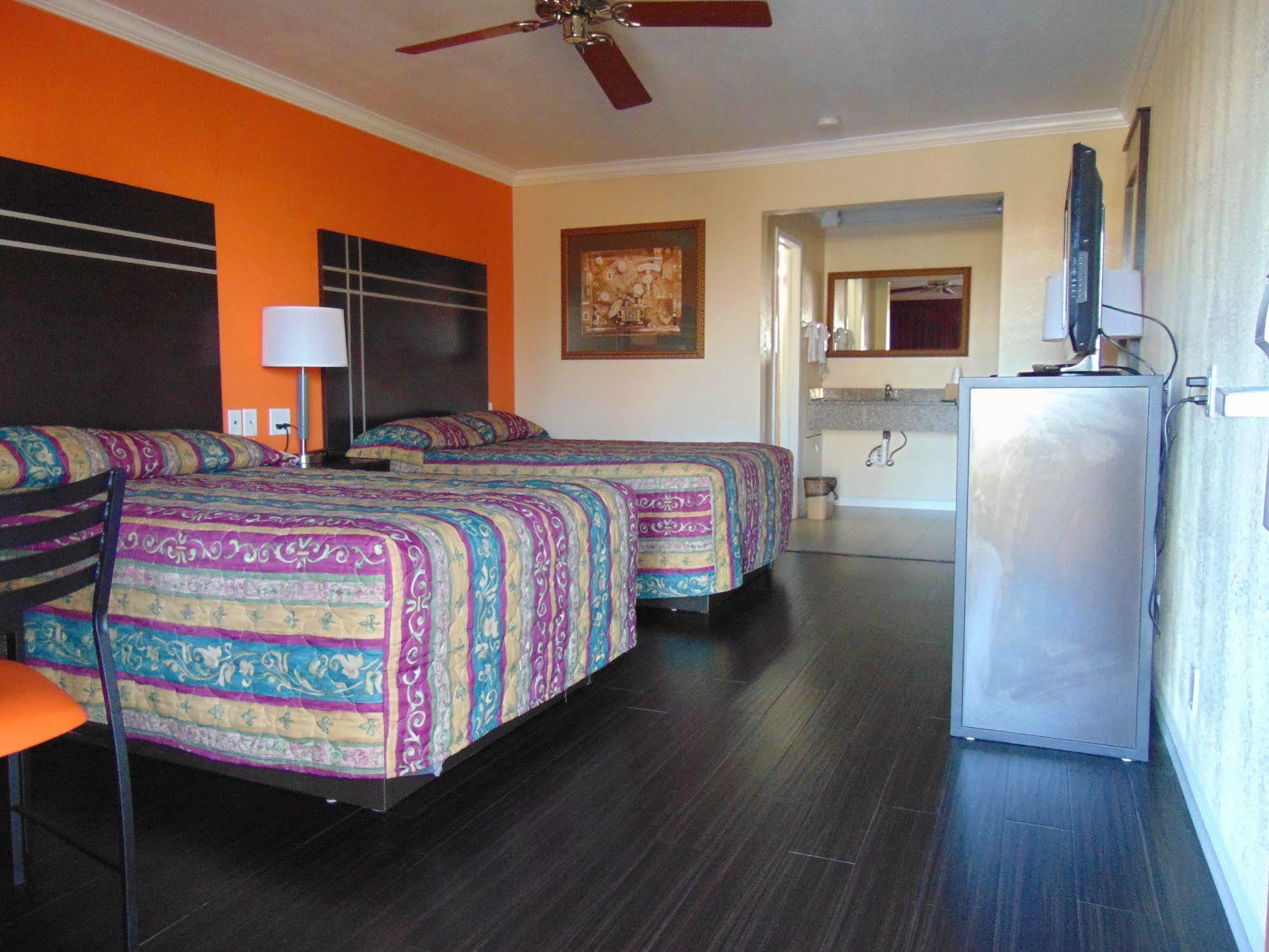 Heart Of Texas Motel Austin Bagian luar foto